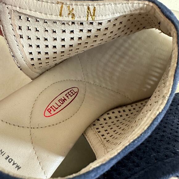 Amalfi by Rangoni Lee Wedge Sandals Open Toe Navy Blue Suede Size 7.5 Slingback - Picture 6 of 11